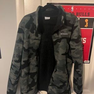Columbia camo shepherd sweater